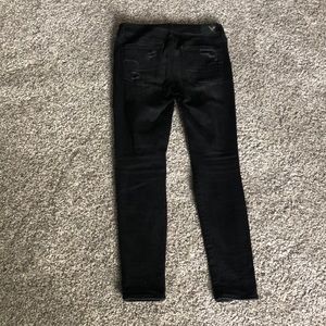 American Eagle Distressed High-Rise Jegging